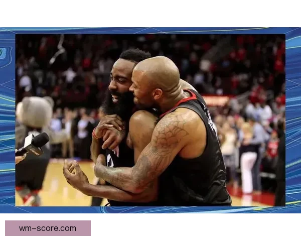 詹姆斯五项数据登顶历史首位 41分11篮板1米85后卫复制哈登壮举