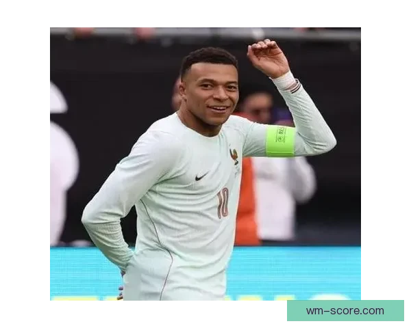 龙赛罗批评姆巴佩未能在关键时刻挺身而出期待看到以领袖为核心的表现